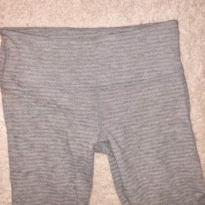 Lululemon gray cropped leggings